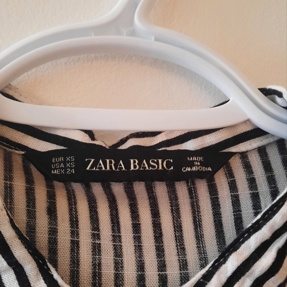 ZARA Basic Black and White Striped Blouse w/ Gold Luxury Buttons and Ruffles - Picture 6 of 6
